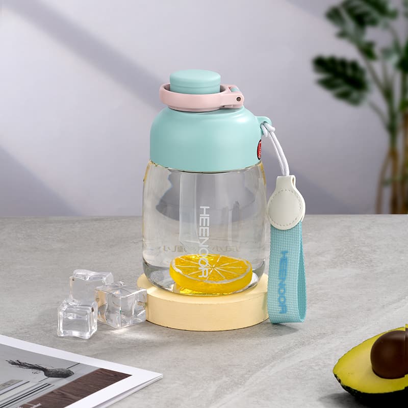 Botella de plástico de paja deportiva Tritan